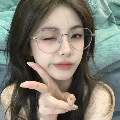 敦君与女朋友
